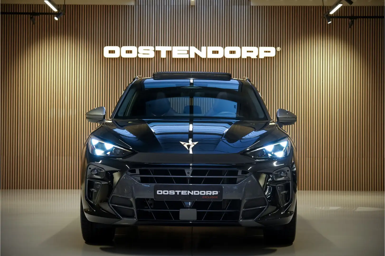 CUPRA Terramar 1.5TSI/272pk e-Hybrid VZ Performance|2024|Panorama Zwart - 2