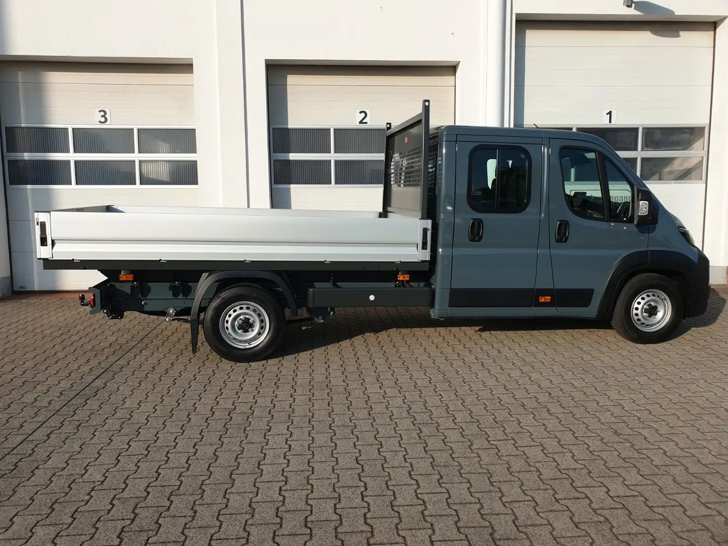 Citroen Jumper Pritsche Doppelkabine 35 L4 Heavy HDI 180 Grau - 2