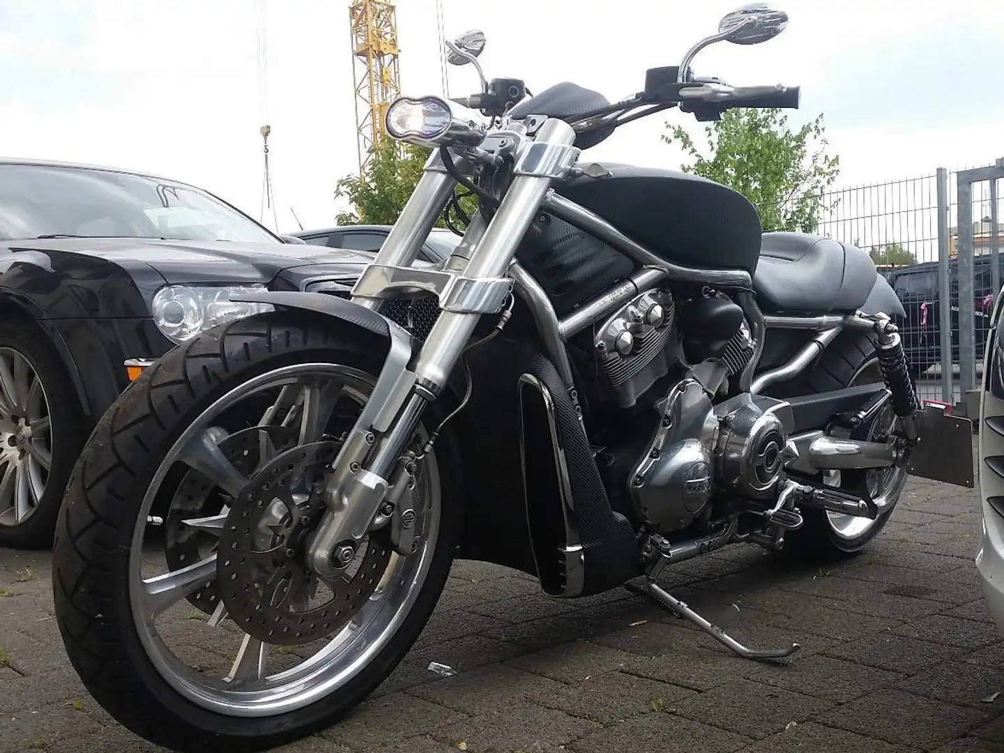Harley-Davidson V-Rod 300er Hardcore Umbau Vance&Hines Custom Street Argent - 2
