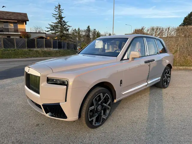 Rolls-Royce Cullinan Black Badge|4 Seats|2026 |On Stock