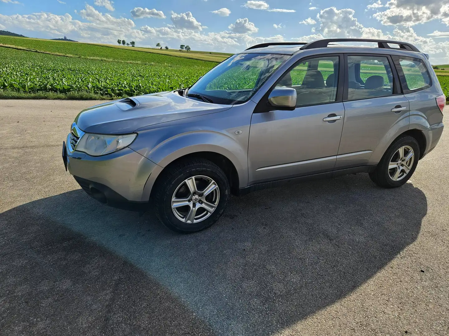 Subaru Forester Forester 2,0D XS Comfort Comfort Grau - 2