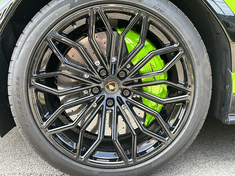 Lamborghini Urus URUS SE — photo 8