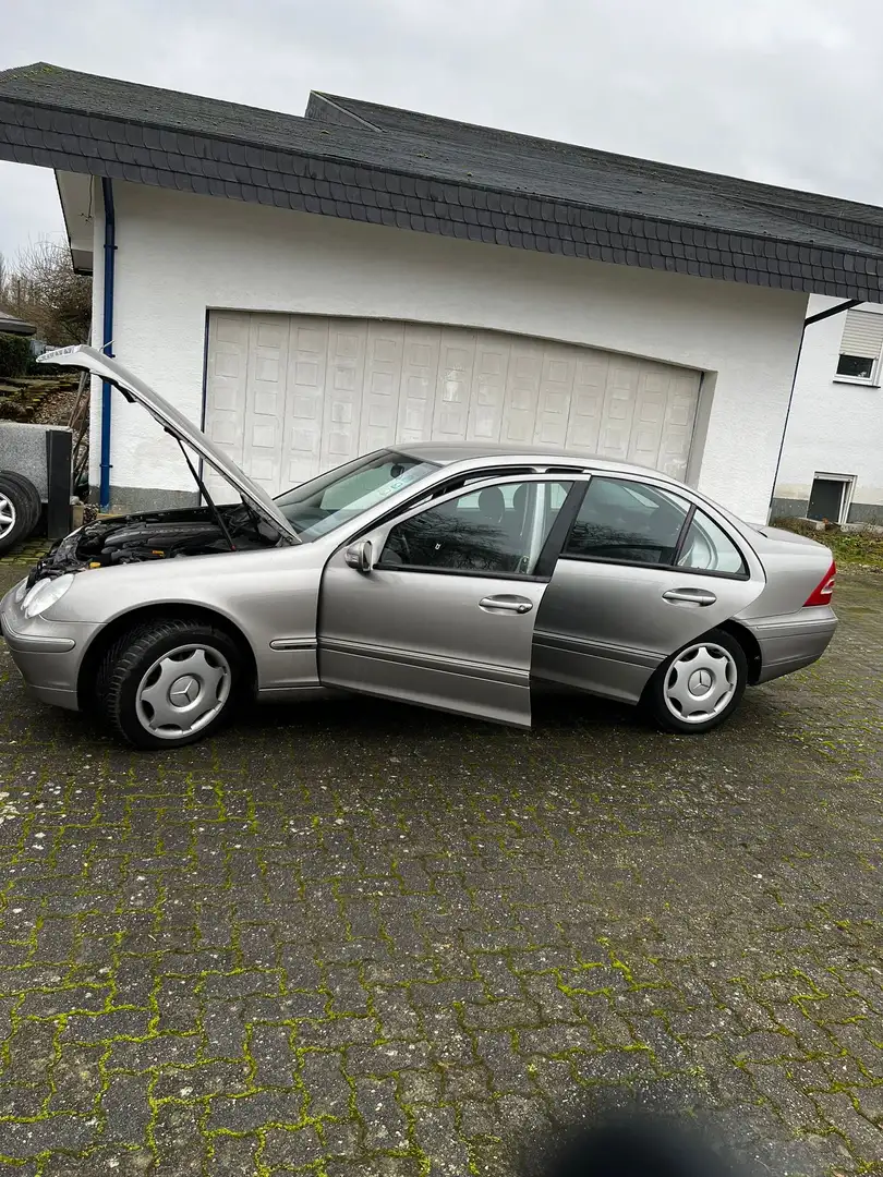 Mercedes-Benz C 240 Elegance Top Zustand! - 2