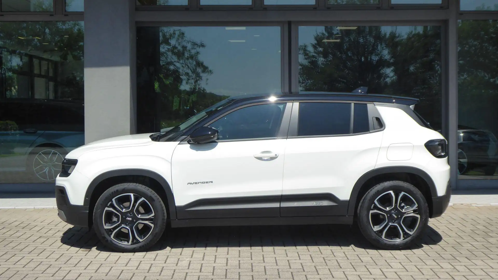 Jeep Avenger 1.2 Turbo 100 CV MHEV Summit Bianco - 2