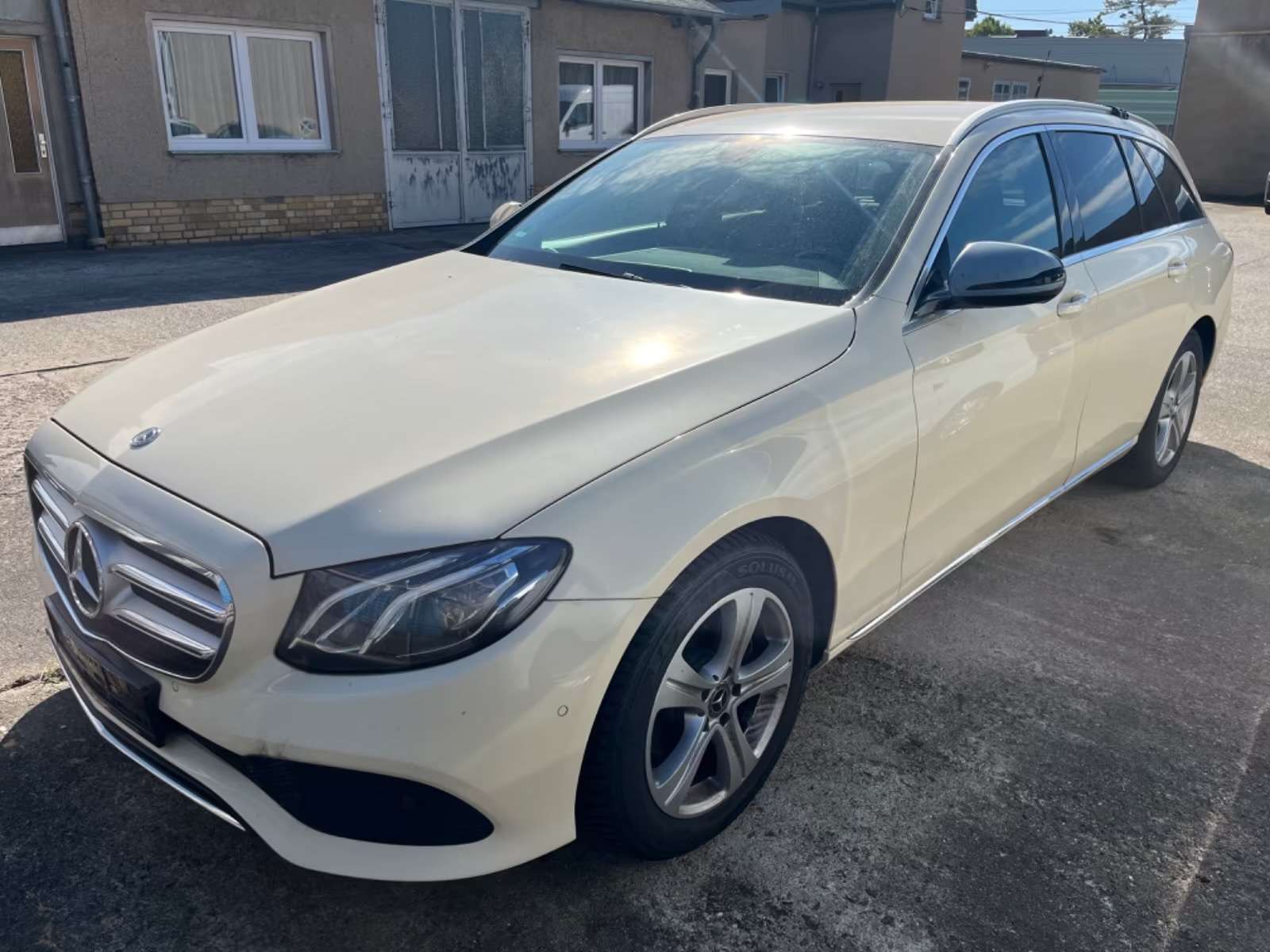 Second hand Mercedes Benz E-Class 