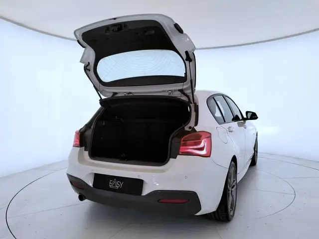 BMW 1 Series view 13