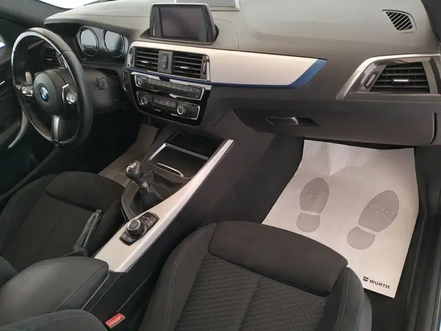 BMW 1 Series view 15