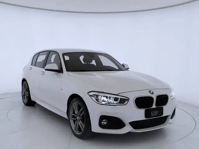 BMW 1 Series view 4