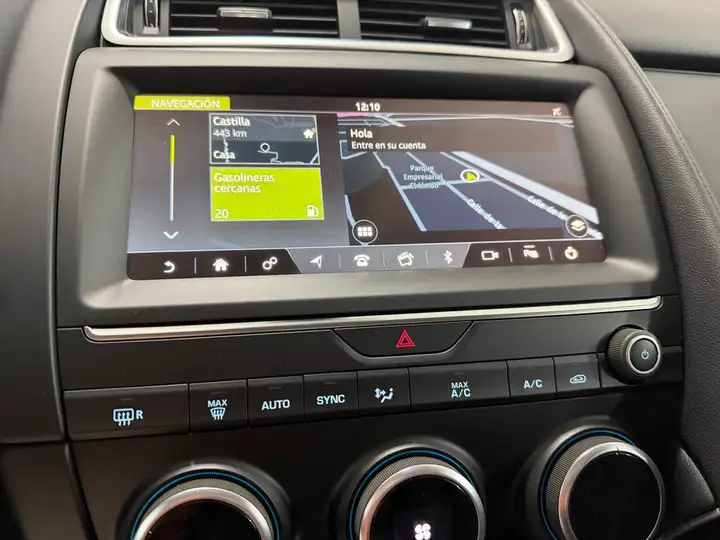 Jaguar E-Pace 2019, foto 23
