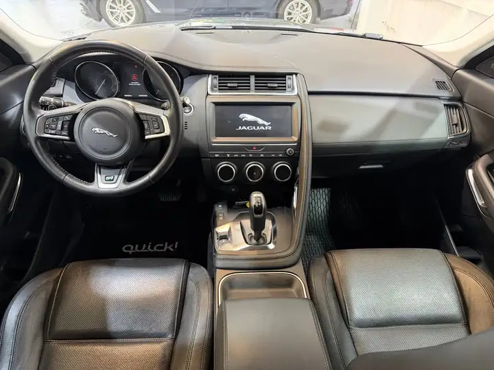 Jaguar E-Pace 2019, foto 9