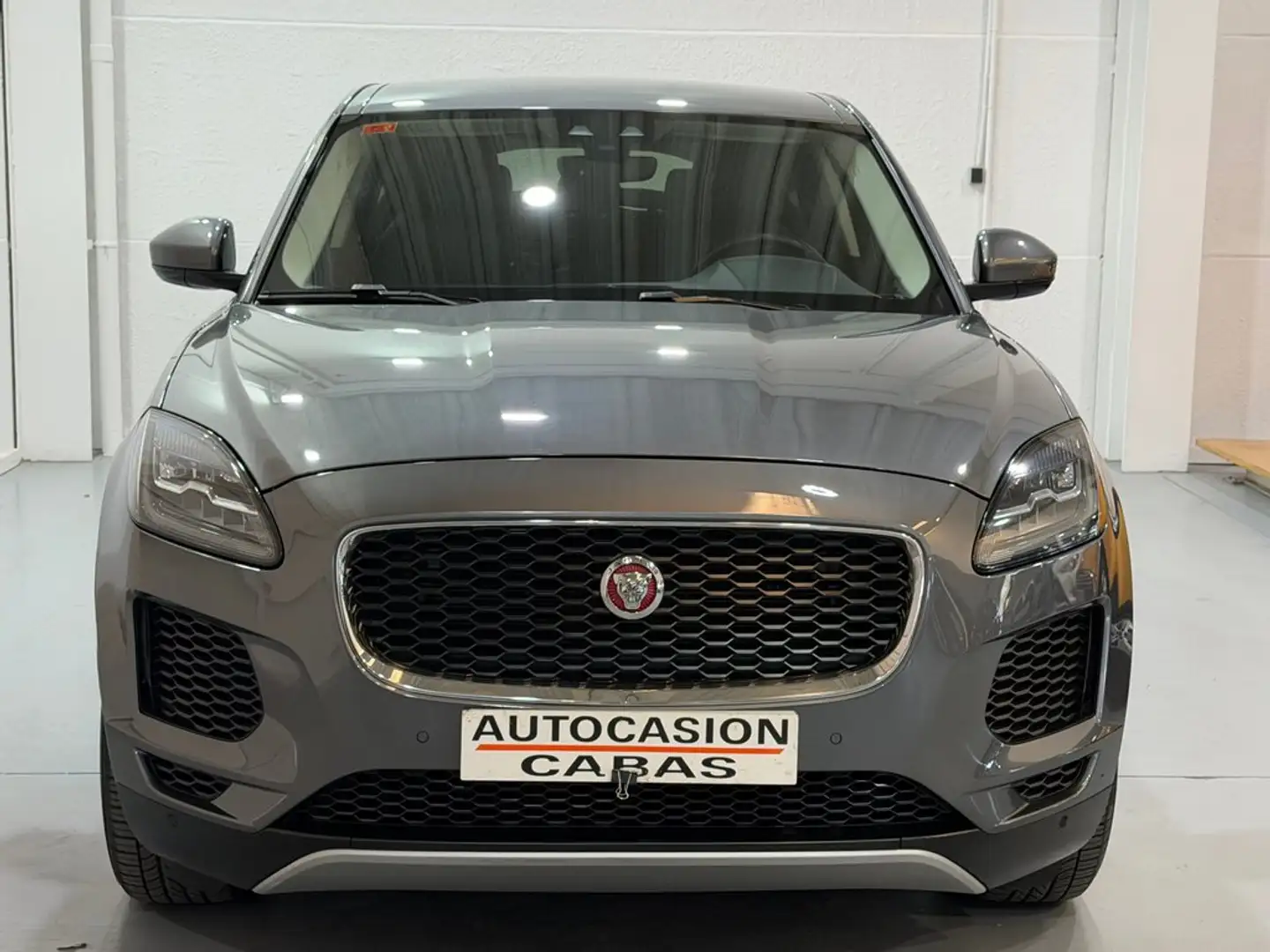 Jaguar E-Pace 2.0D 110kW SE 4WD Auto Gris - 2