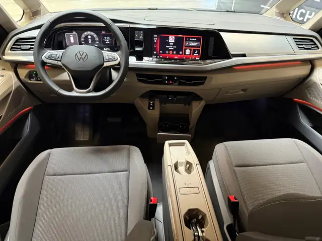 Volkswagen Multivan view 11