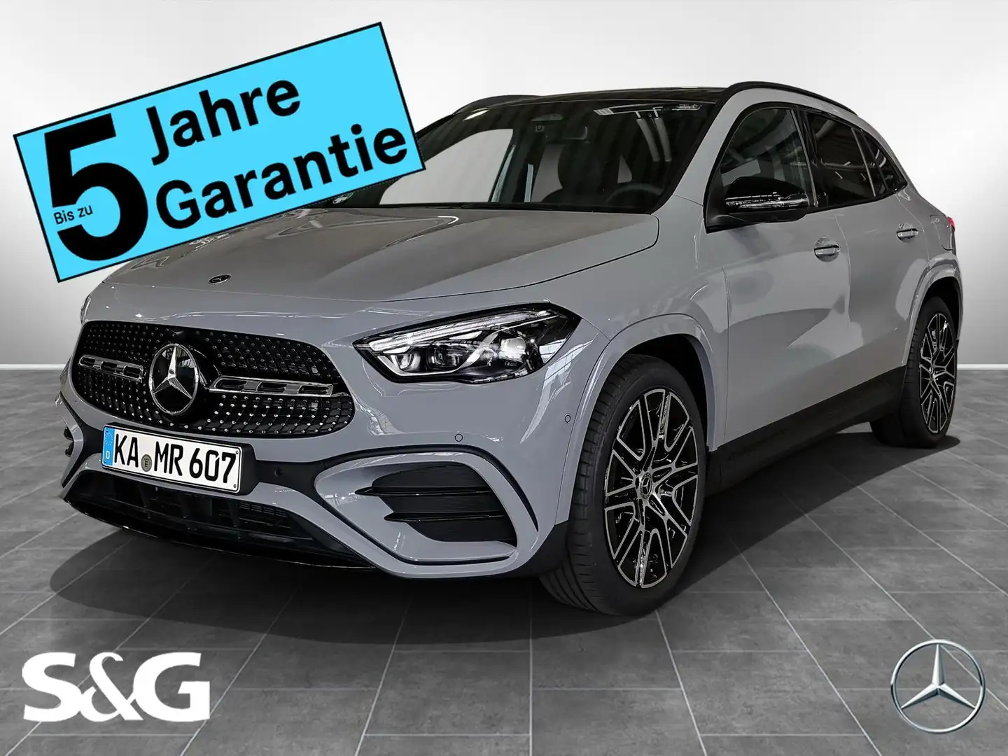 Mercedes-Benz GLA 200 AMG Distron+360°+M-LED+Pano+AHK+Standhz. Grau - 1