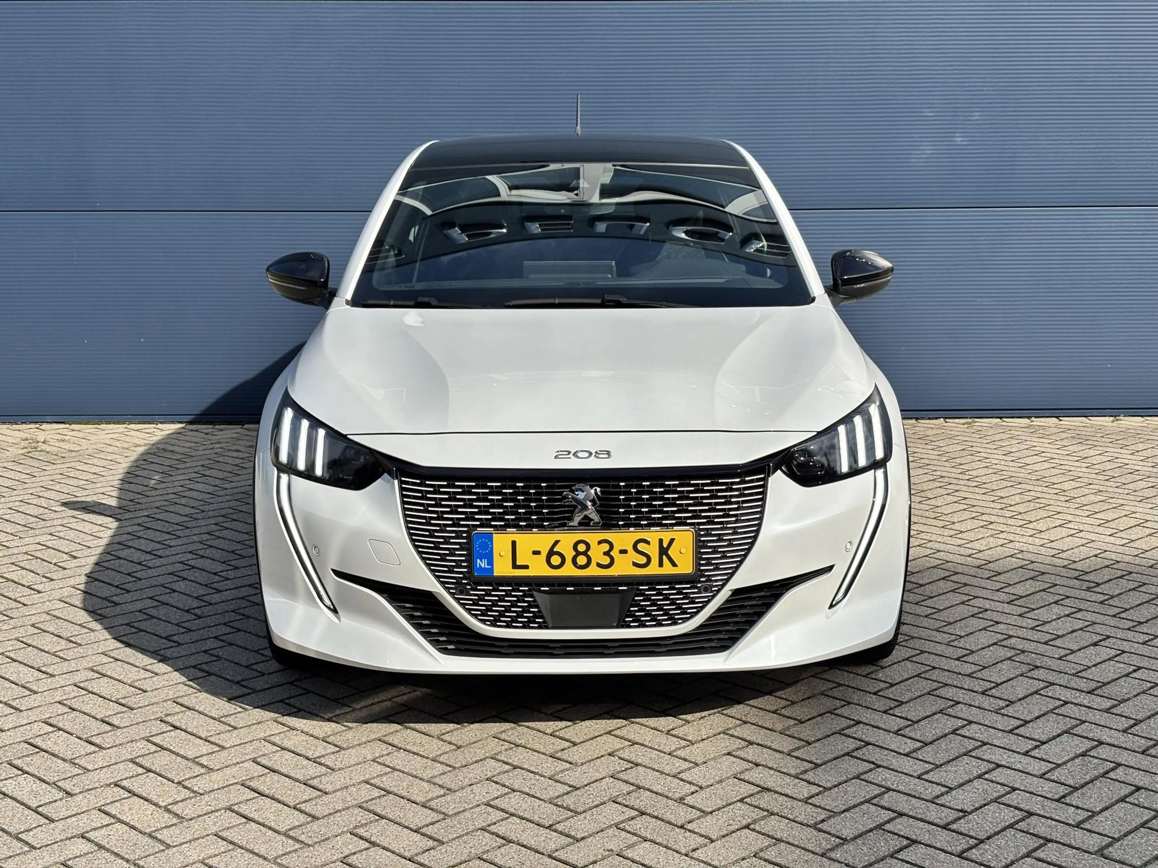 Peugeot e-208 EV GT Pack 50 kWh | Stoelverwarming | Panorama dak — photo 3