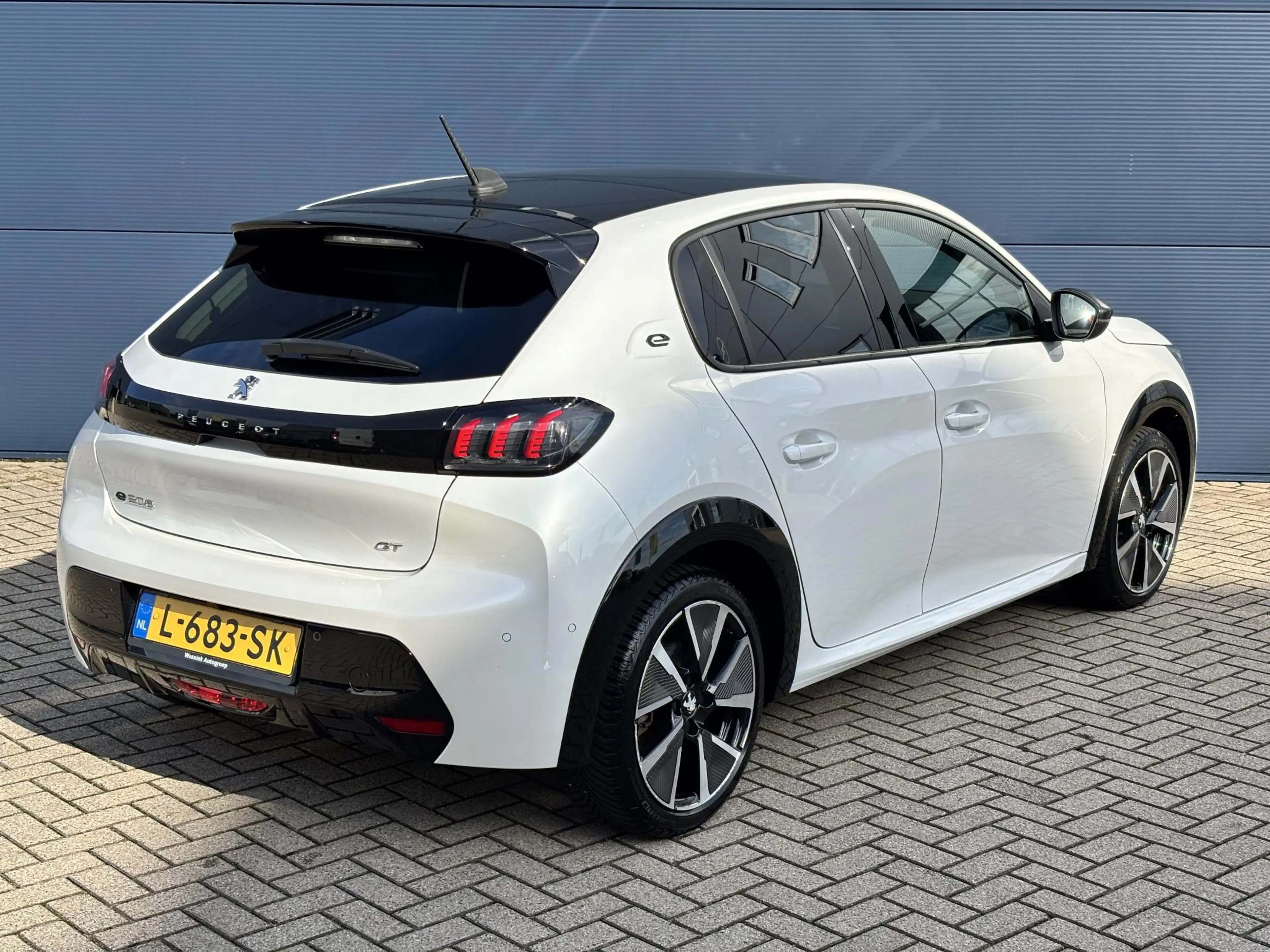 Peugeot e-208 EV GT Pack 50 kWh | Stoelverwarming | Panorama dak — photo 7