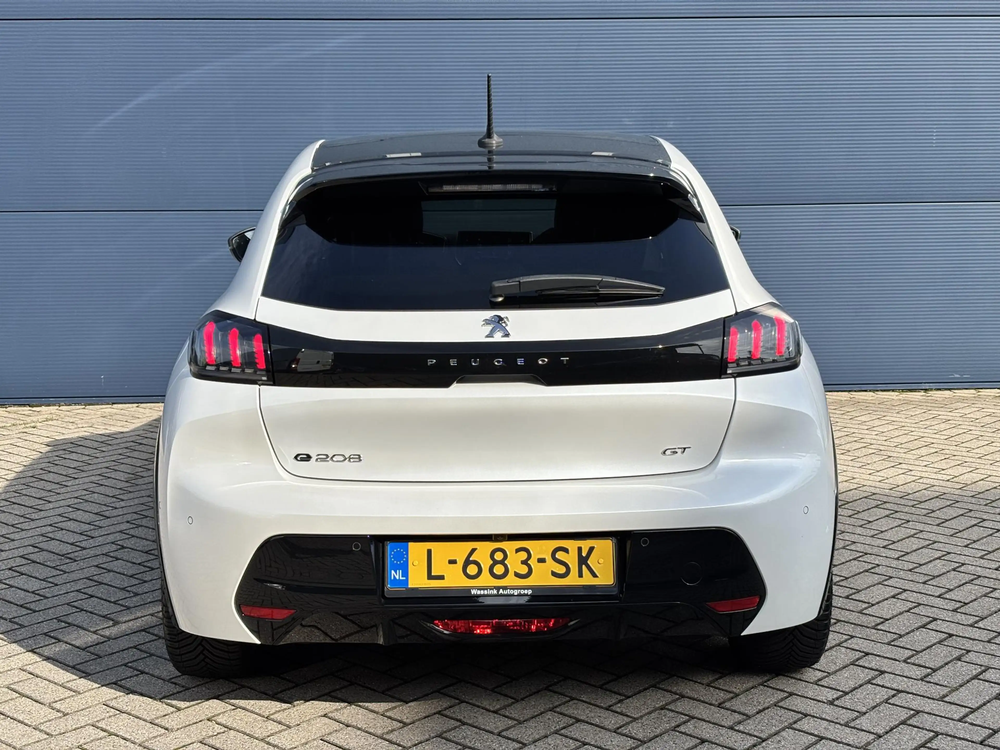 Peugeot e-208 EV GT Pack 50 kWh | Stoelverwarming | Panorama dak — photo 8