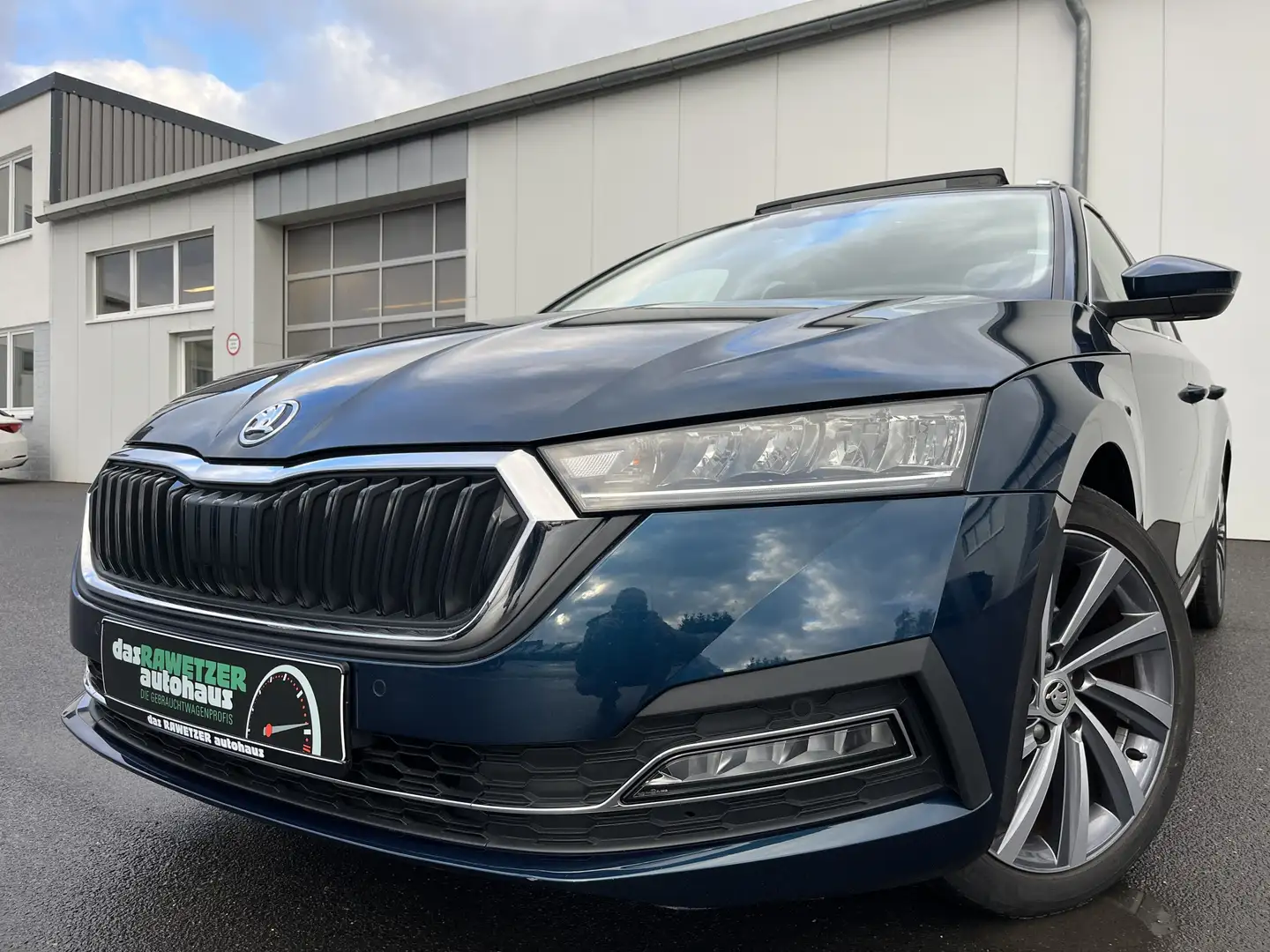 Skoda Octavia Combi 2.0 TSI DSG 4x4 Style 188€ m. 20% Anzahlun Blau - 1