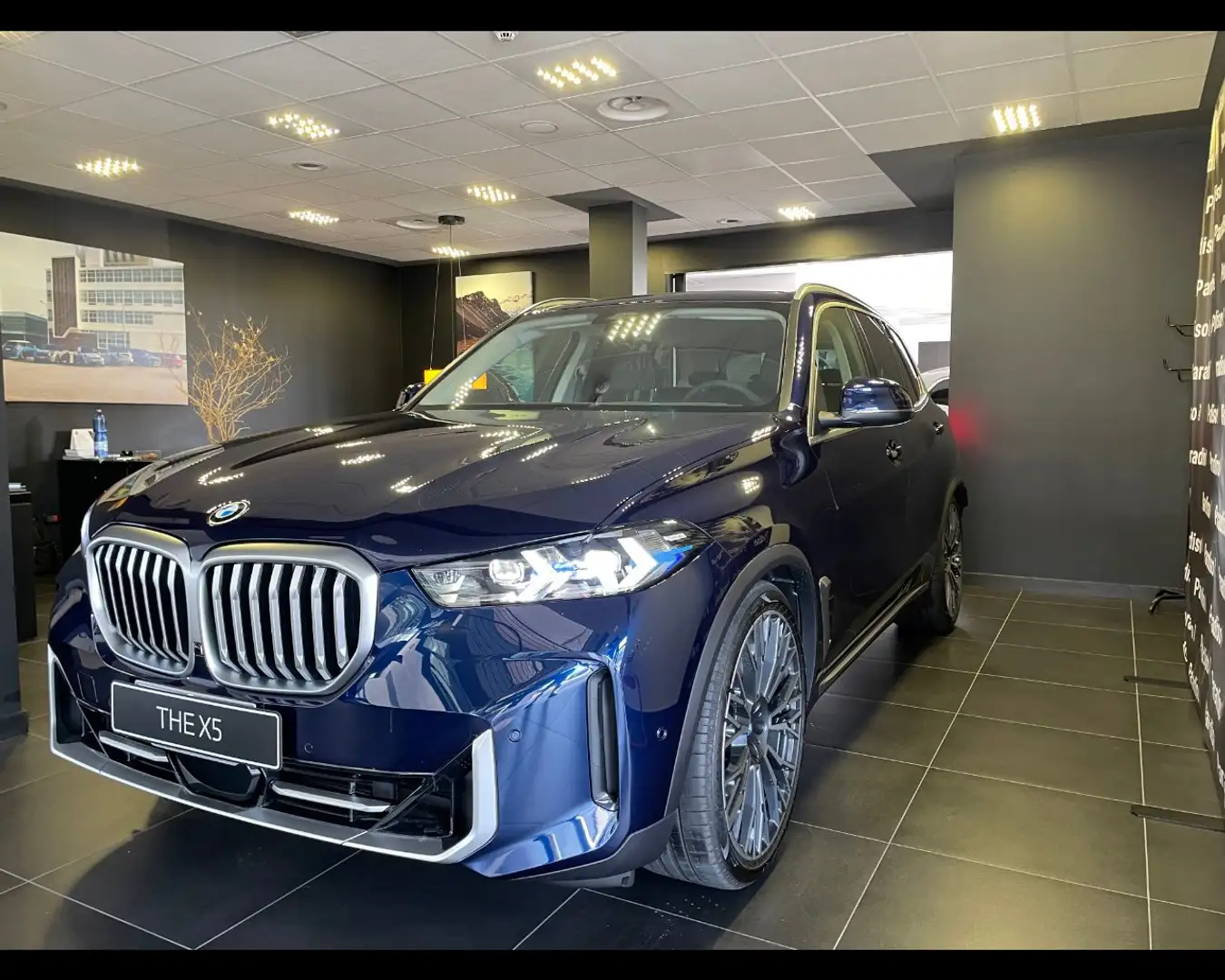 BMW X5 XDRIVE30D 2025 - KM0 | 286CV DIESEL | LUXURY Grijs - 1