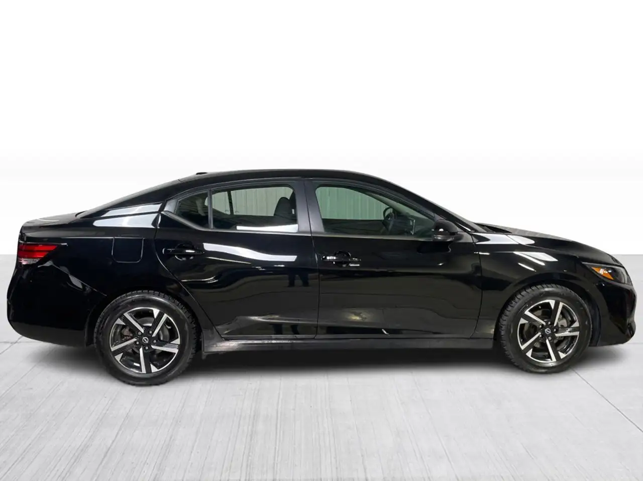 Nissan Sentra снимка Nissan Sentra