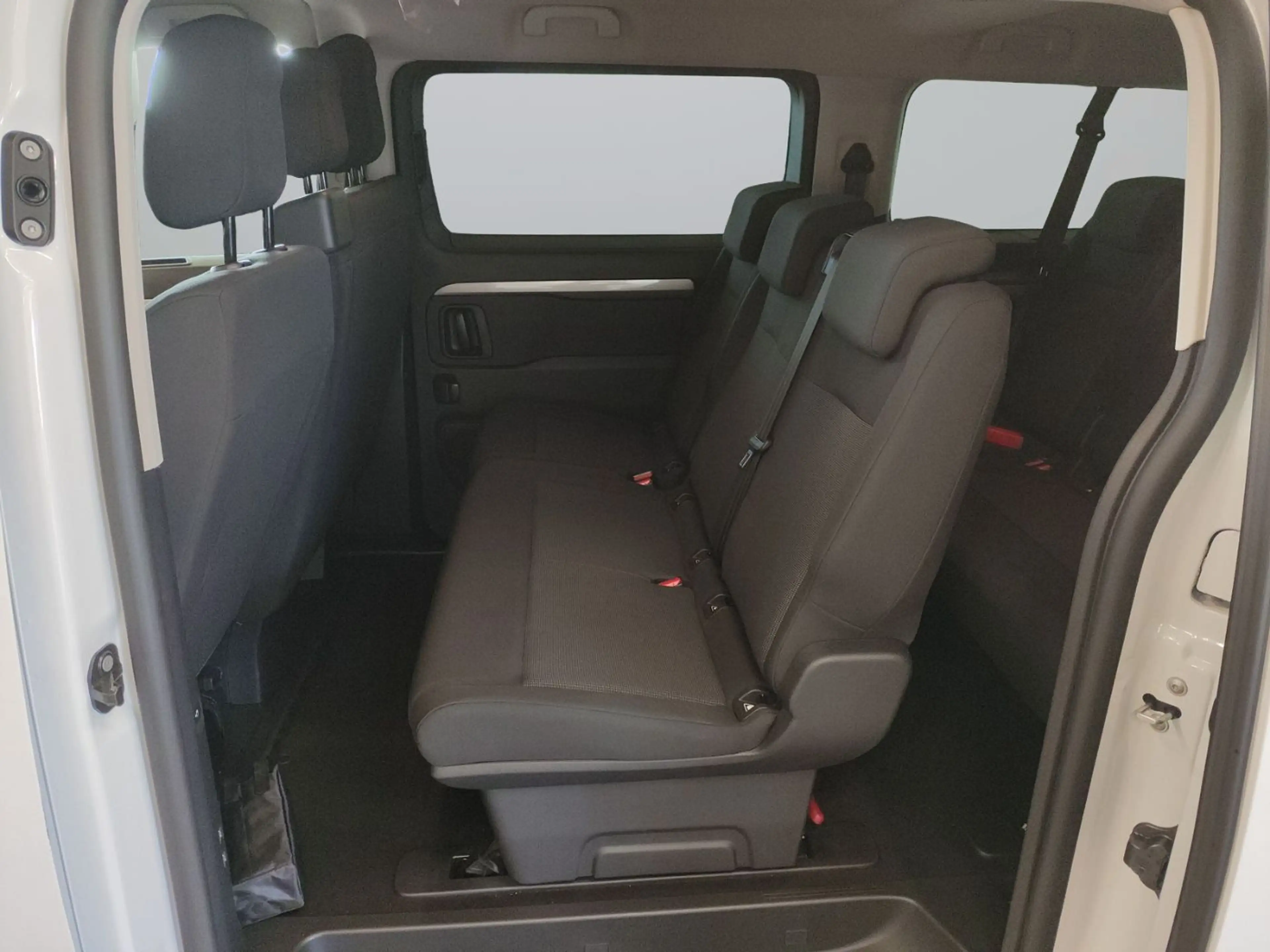 Peugeot Traveller 2.2Diesel L3 ACTIVE LED+SHZ+Winterp. — photo 10