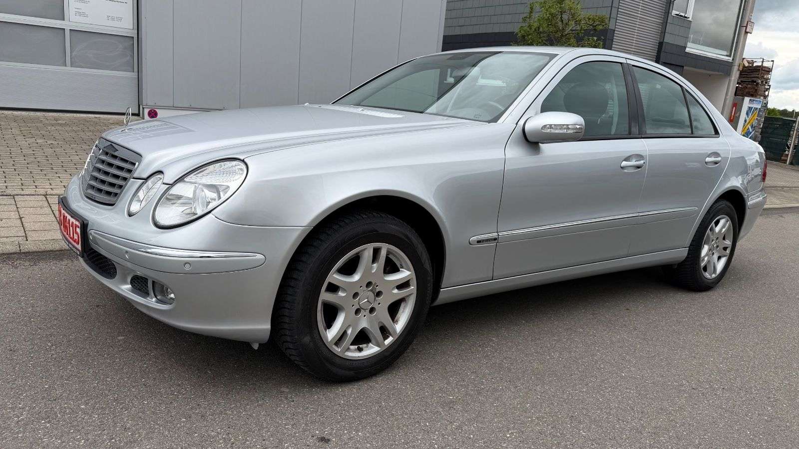 Second hand Mercedes Benz E-Class 280