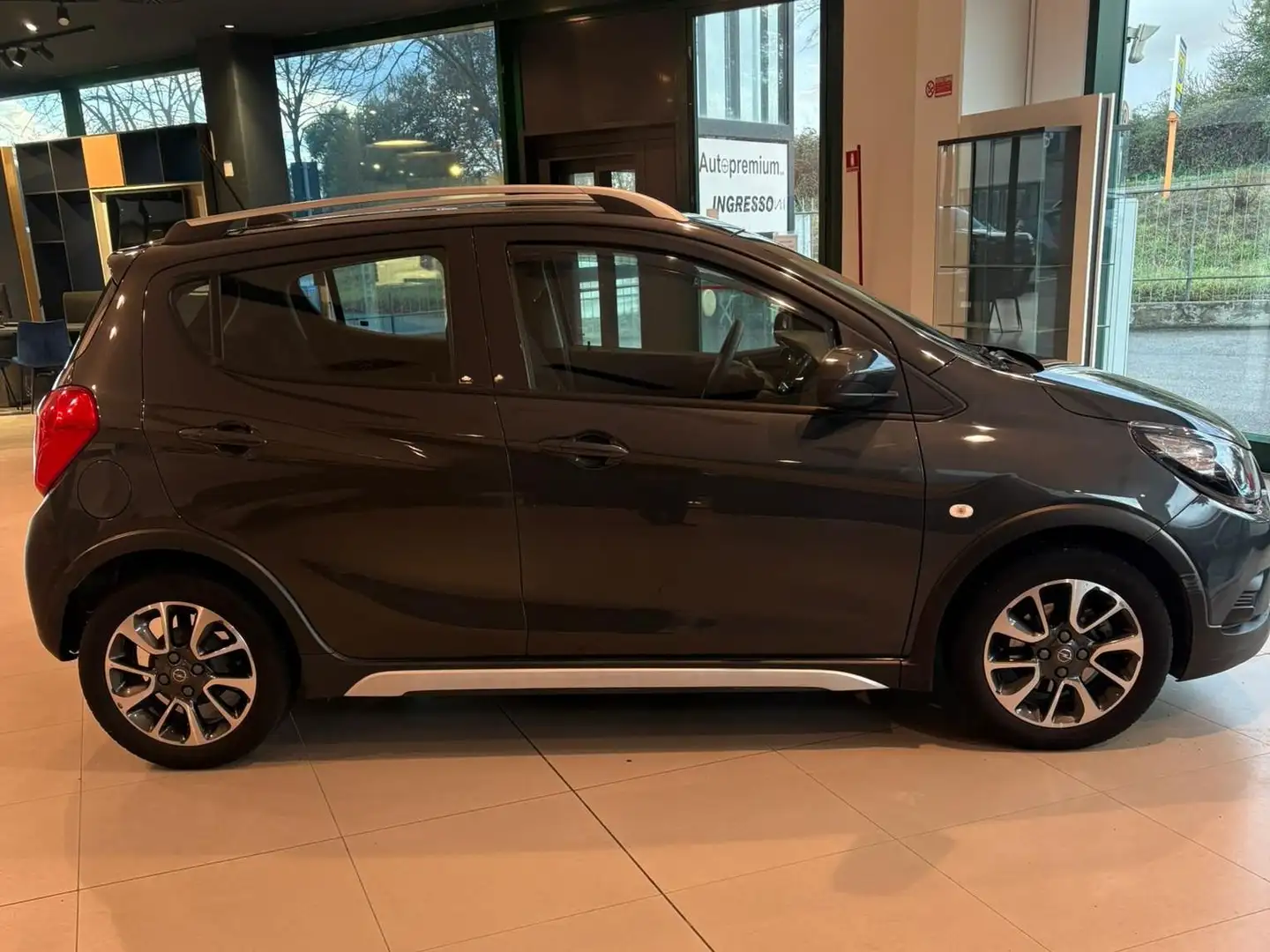 Opel Karl Karl 1.0 Rocks Gpl 73cv Grigio - 2