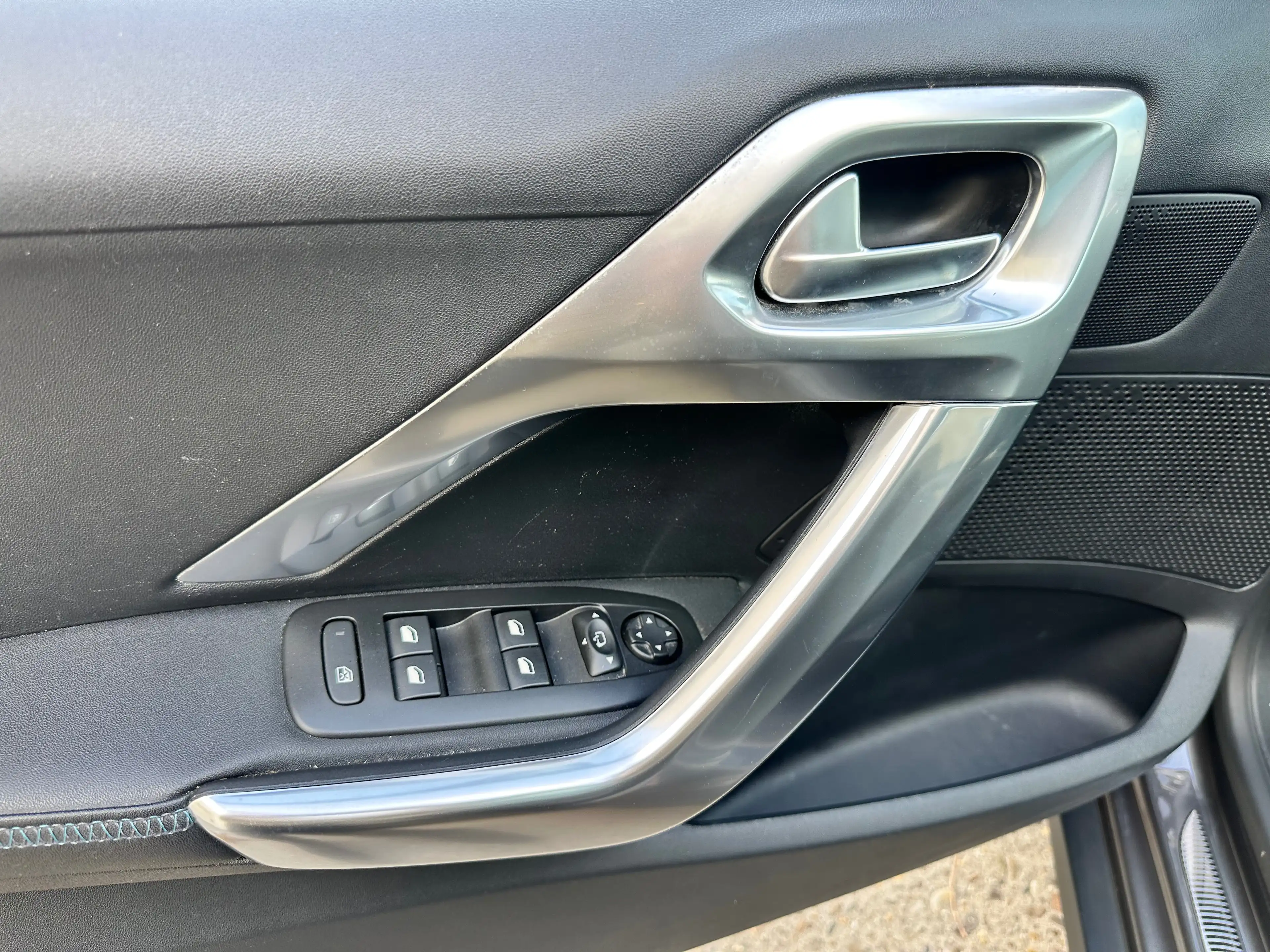 Peugeot 2008 2008 1.2i AUTOMATIQUE Crossway S — photo 14