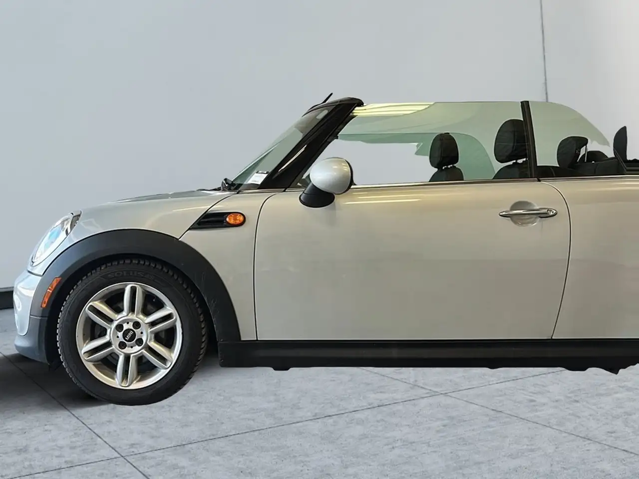 MINI Cooper Convertible photo MINI Cooper Convertible
