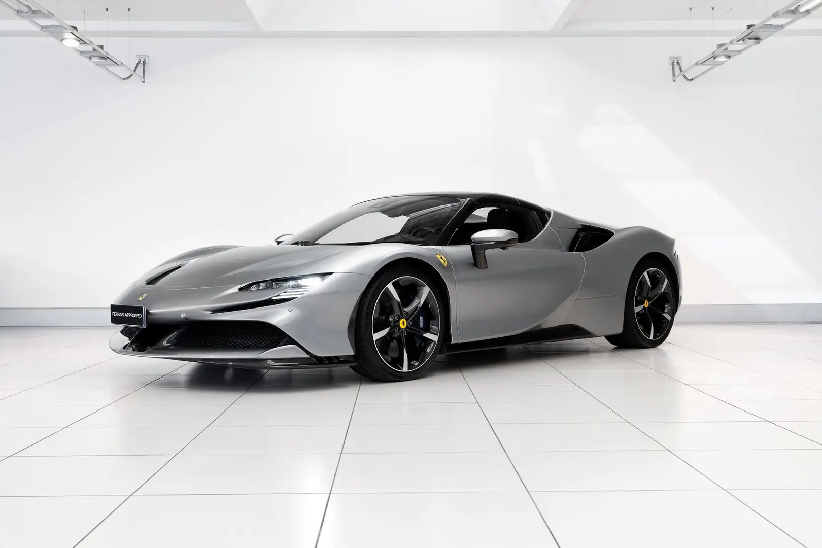 Ferrari SF90 Spider SF90 Spider Gri - 2