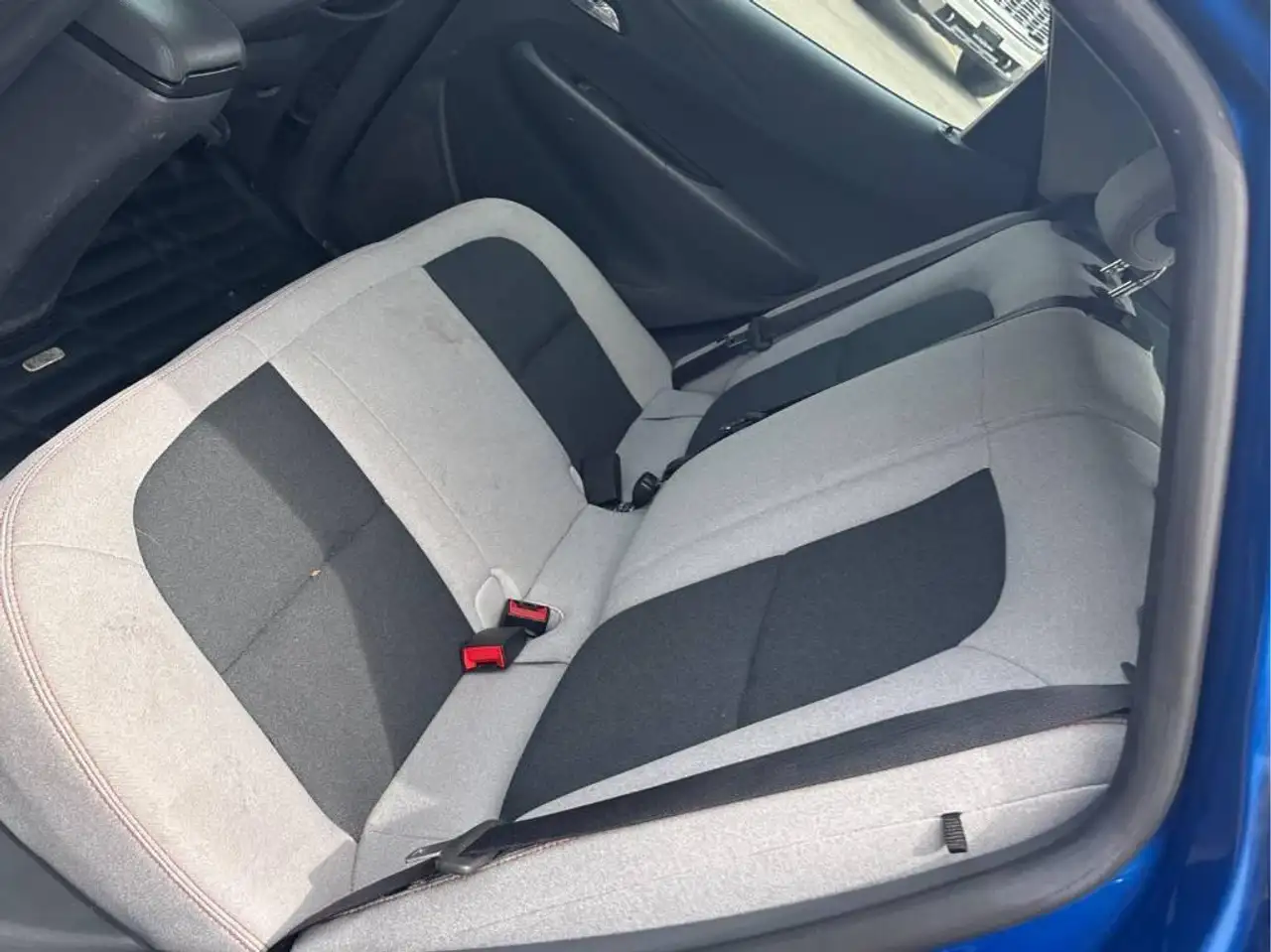 Chevrolet Bolt photo Chevrolet Bolt