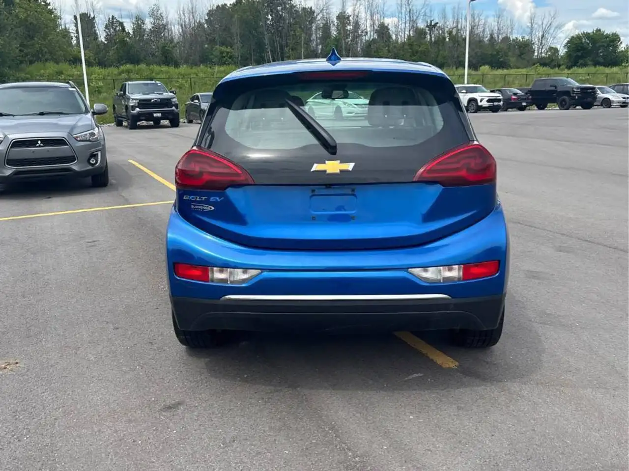 Chevrolet Bolt photo Chevrolet Bolt