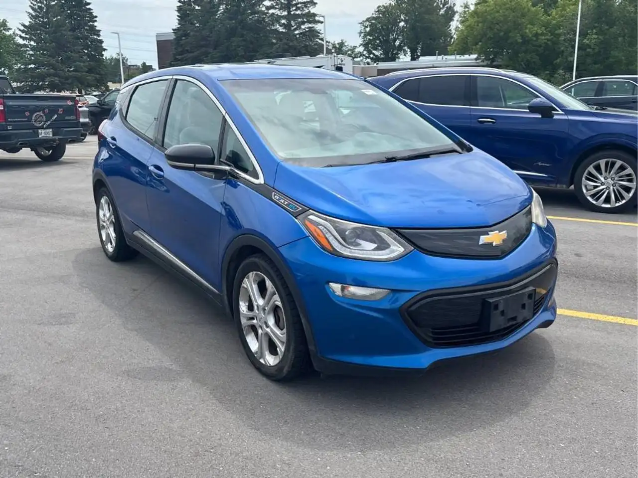 Chevrolet Bolt photo Chevrolet Bolt
