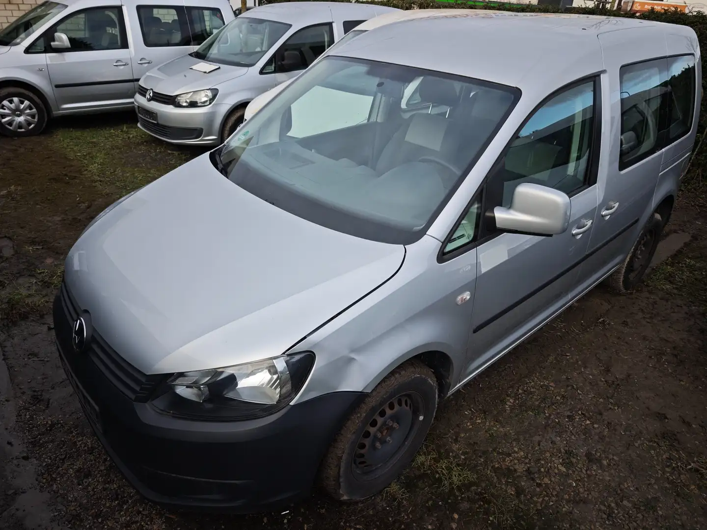 Volkswagen Caddy Trendline Gris - 1