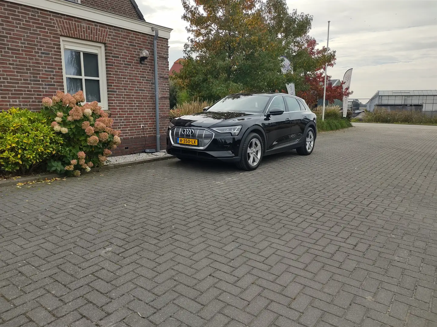 Audi e-tron e-tron 55 q. advanced Zwart - 2