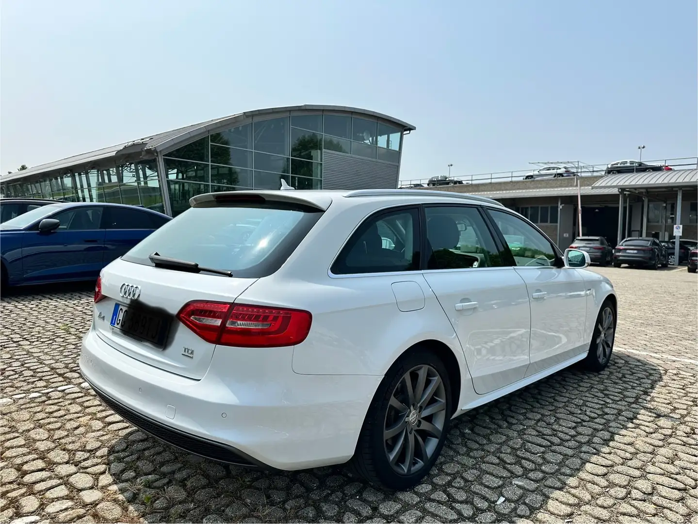 Audi A4 A4 IV 2012 avant 2.0 tdi quattro 177cv s-tronic Bianco - 2