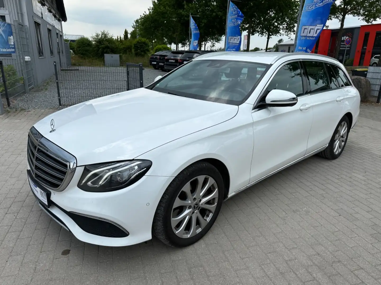 Mercedes-Benz E 350 d Business Exclusive Widesreen Leder Kamera Weiß - 1