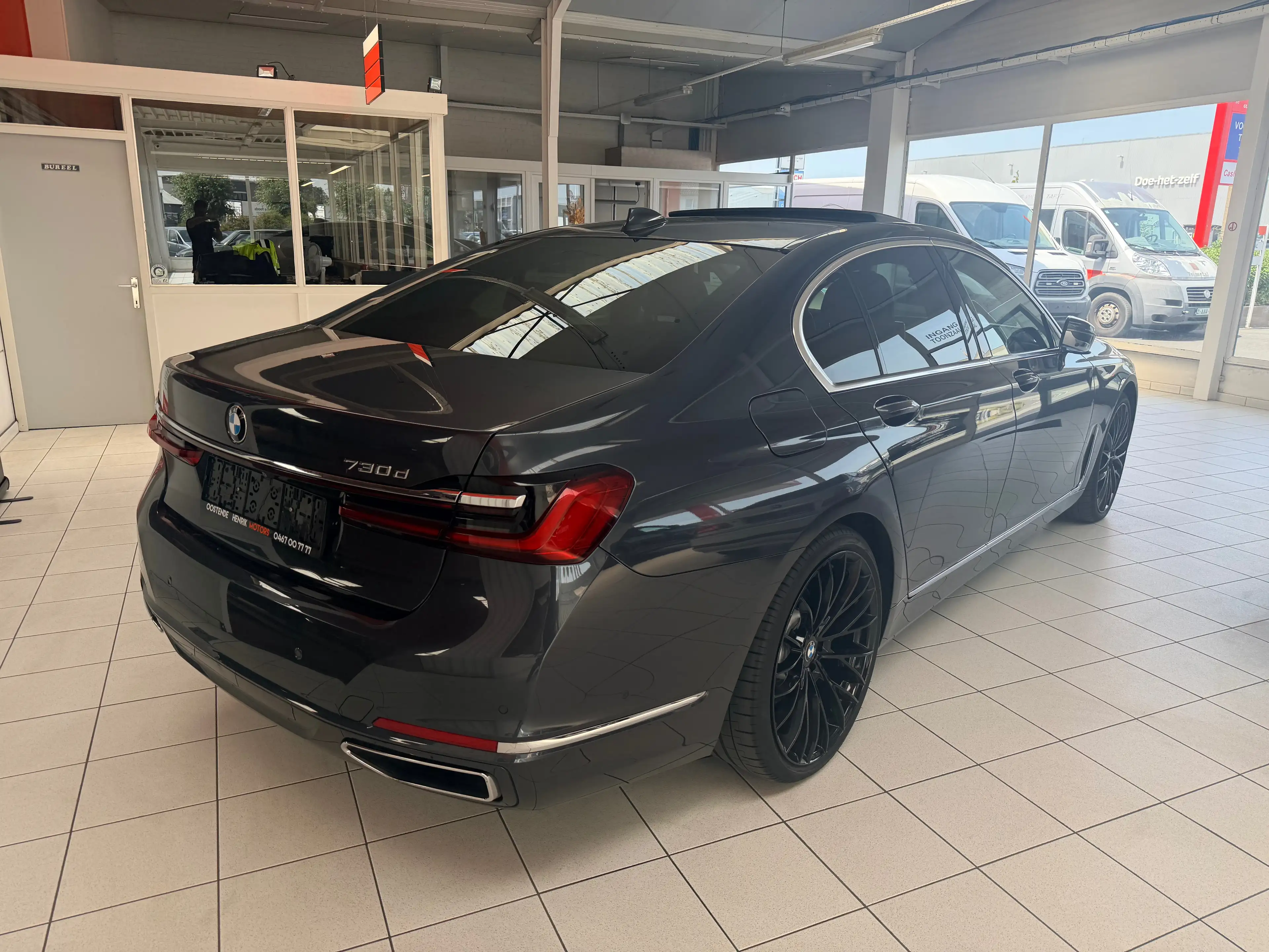 BMW 730 730d •OPEN ROOF• •COMFORT• •SOFT CLOSE• — photo 4