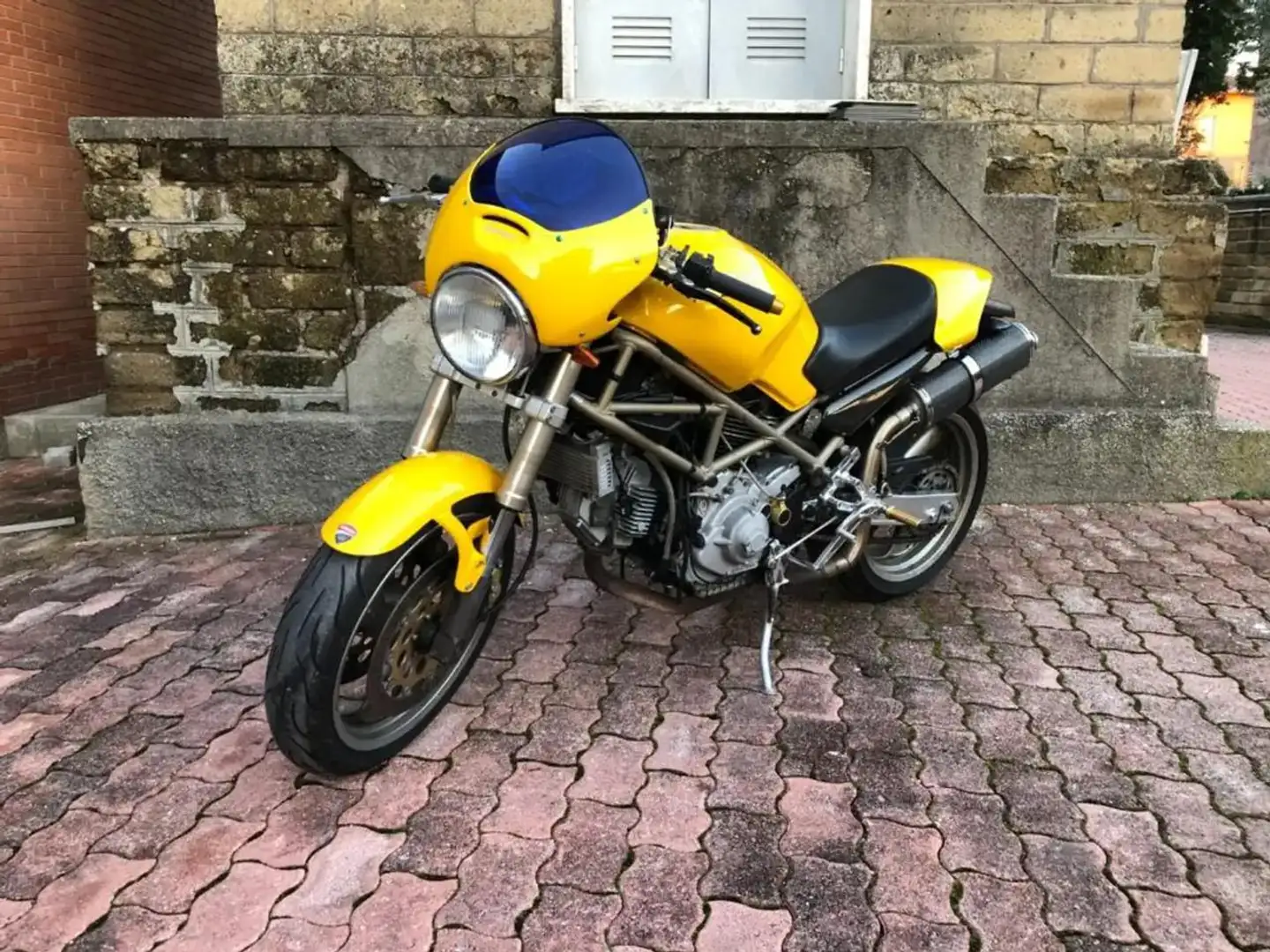 Ducati Monster 900 Frizione a secco*Inserti carbon Look*Cupolino* Sarı - 1