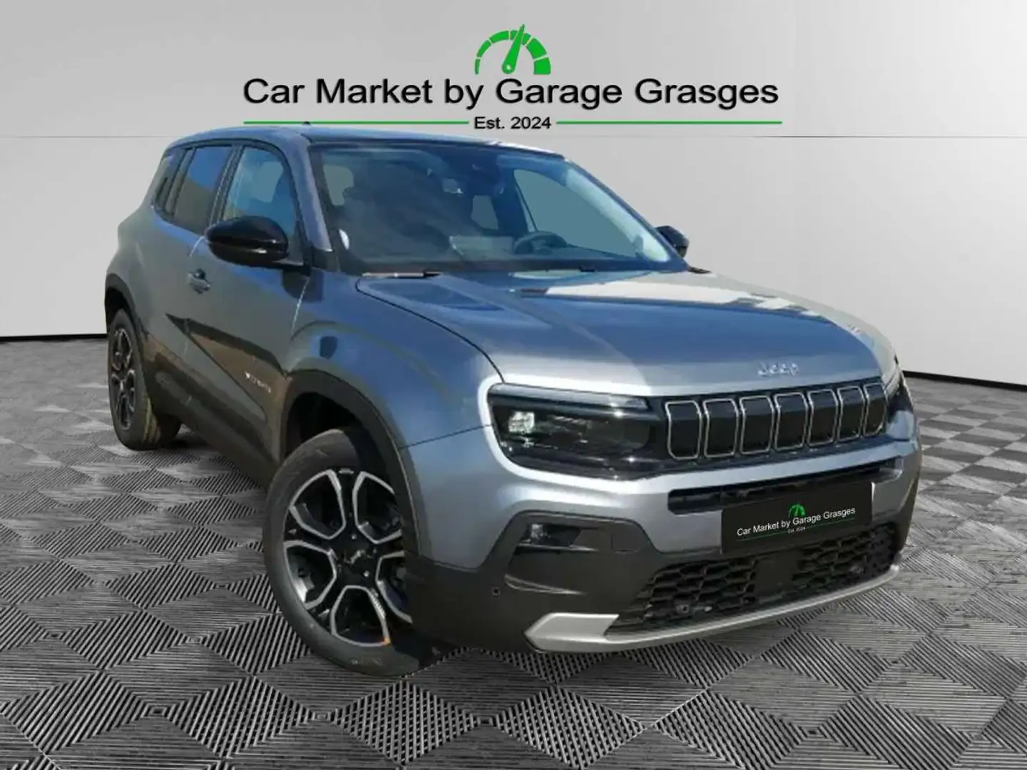 Jeep Avenger Summit e-Hybrid 1.2 Grijs - 1