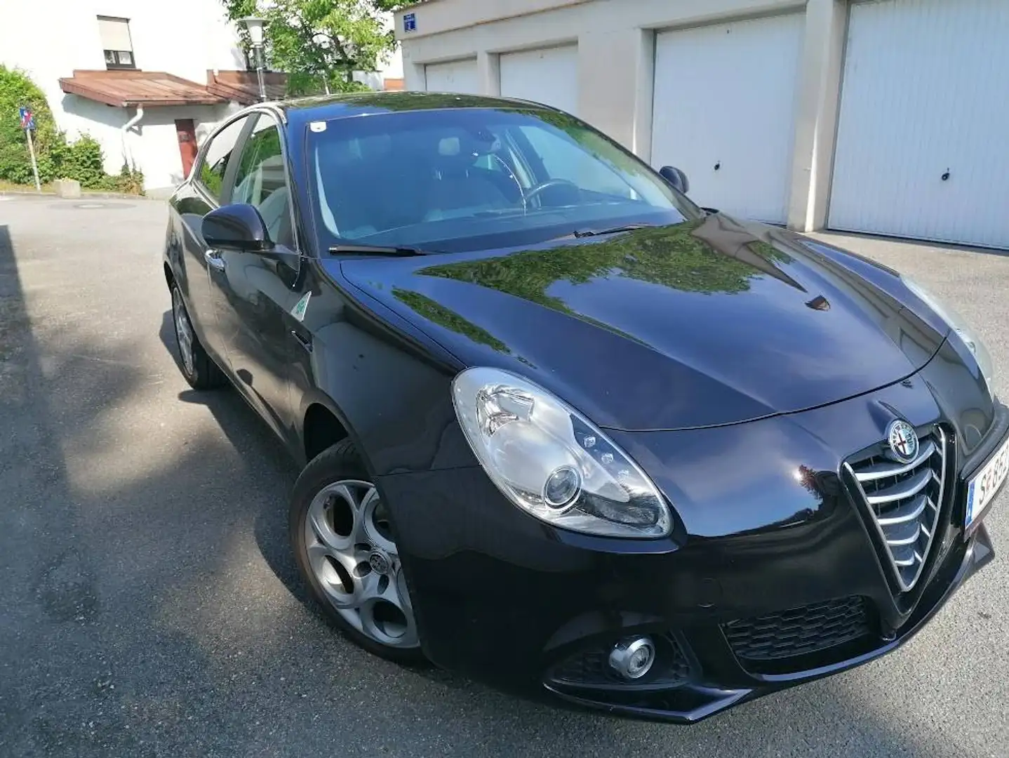 Alfa Romeo Giulietta Giulietta Distinctive 1,4 TB Distinctive Schwarz - 1