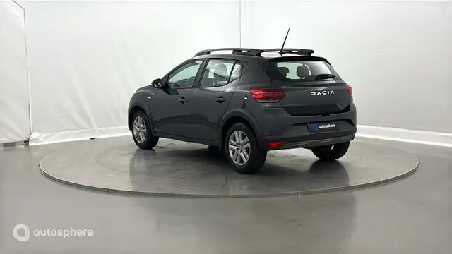 Dacia Sandero view 8