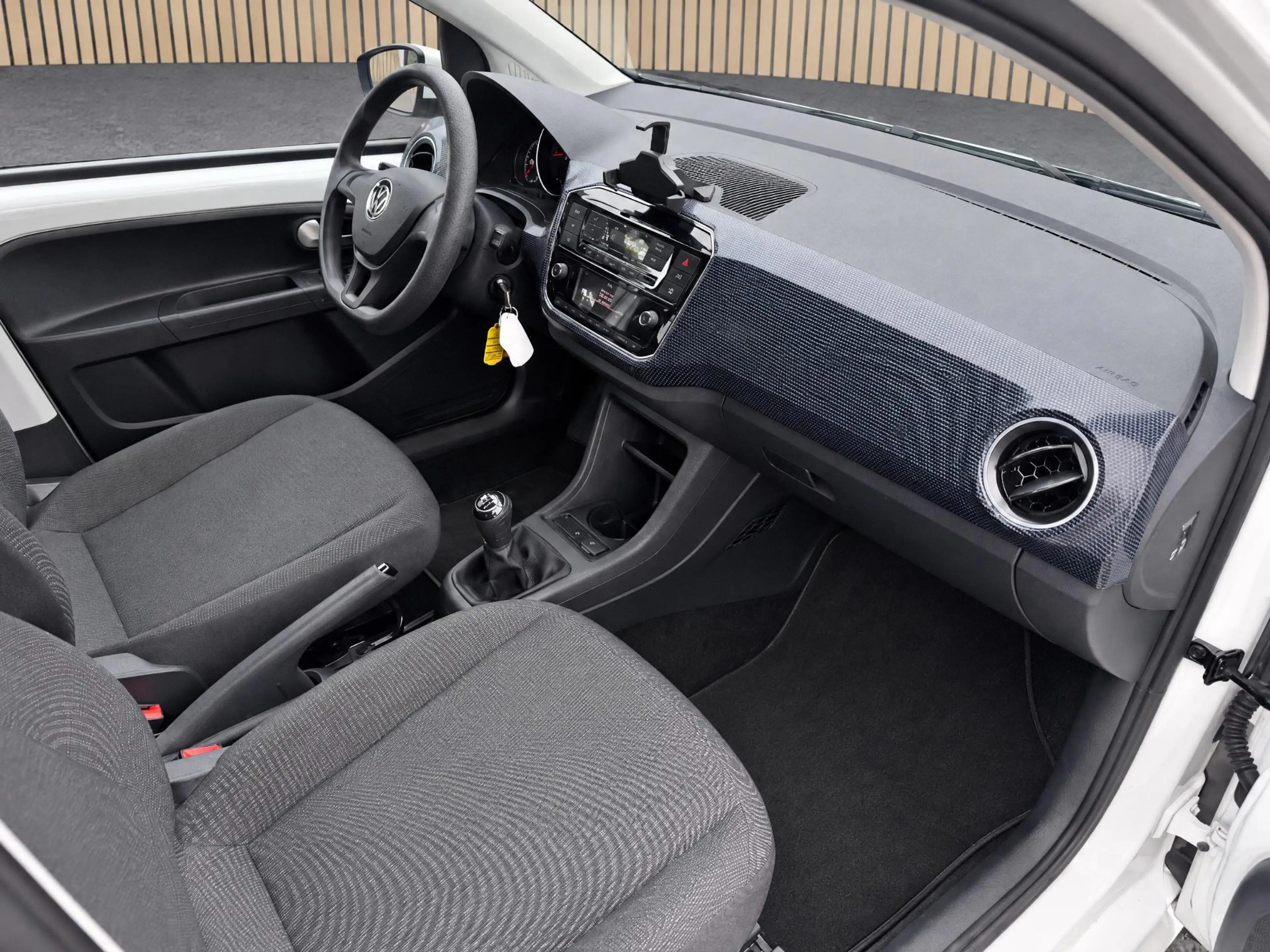 Volkswagen up! 1.0 |Dealer onderhouden |Airco |BTW |5 deurs| — photo 8