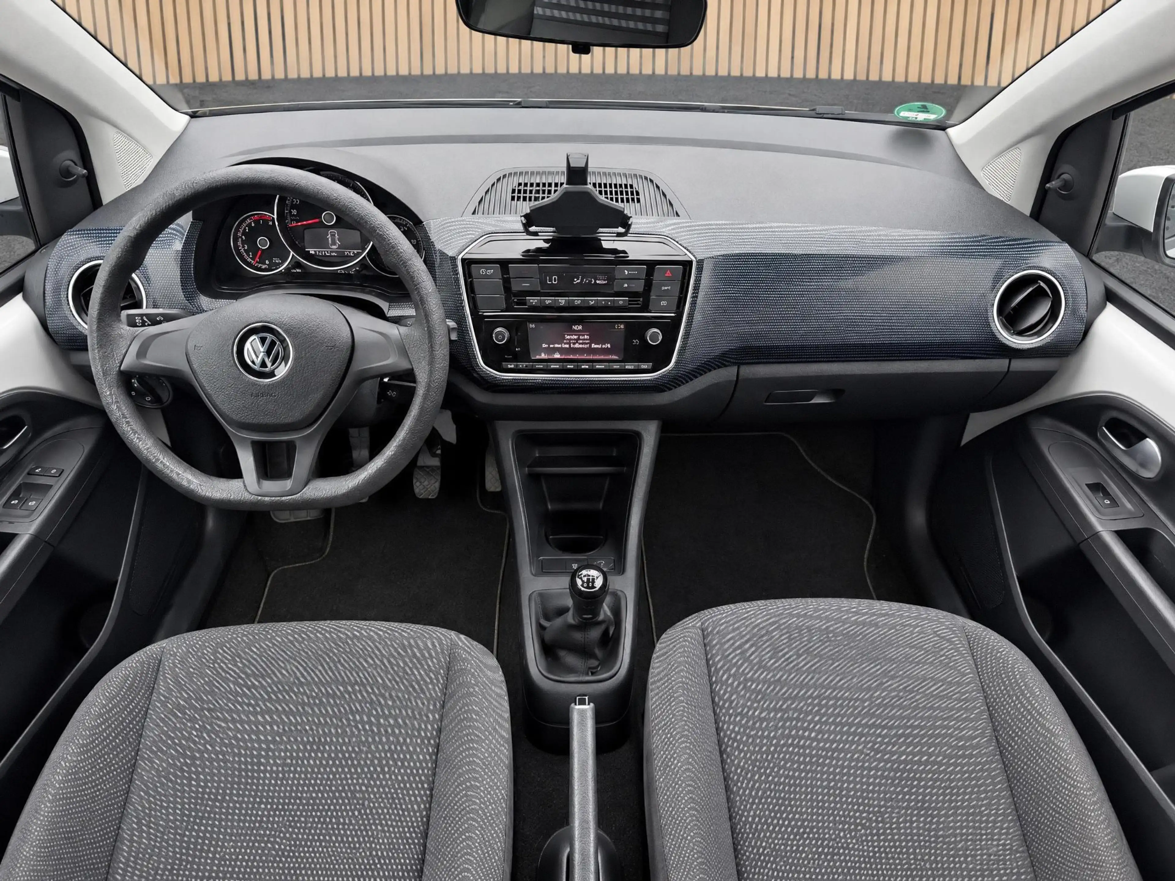 Volkswagen up! 1.0 |Dealer onderhouden |Airco |BTW |5 deurs| — photo 7