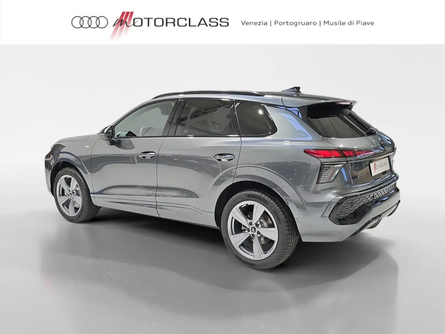 Audi Q3 2.0 tdi 150cv business s tronic Grigio - 2