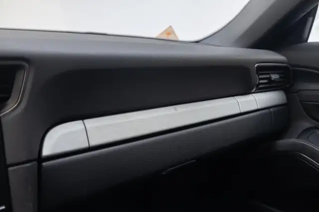 Porsche 911 view 30