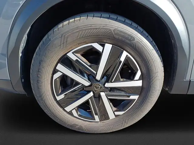 Peugeot 2008 view 8
