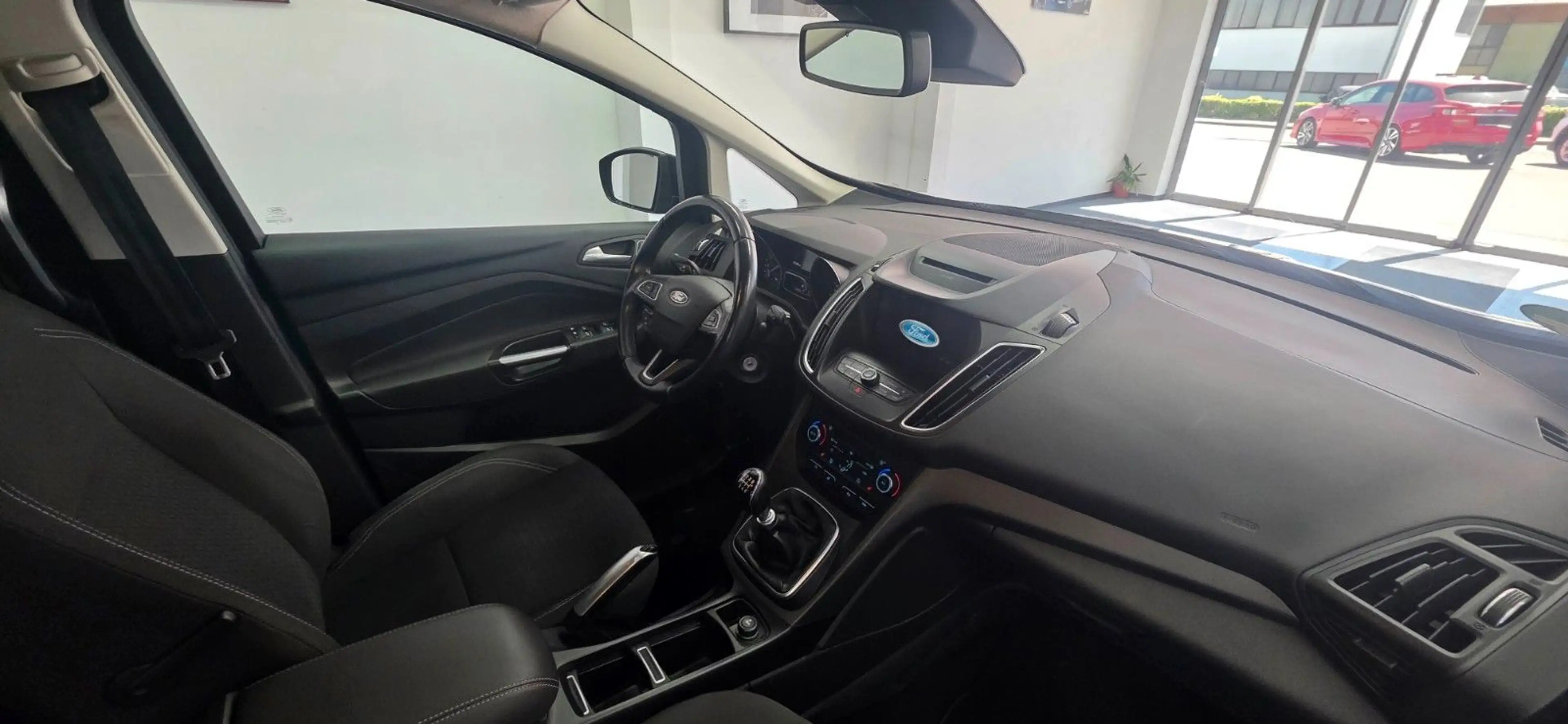 Ford Grand C-Max 1,5 Navi 7 Sitze Kamera TÜV 05/2028 — photo 12