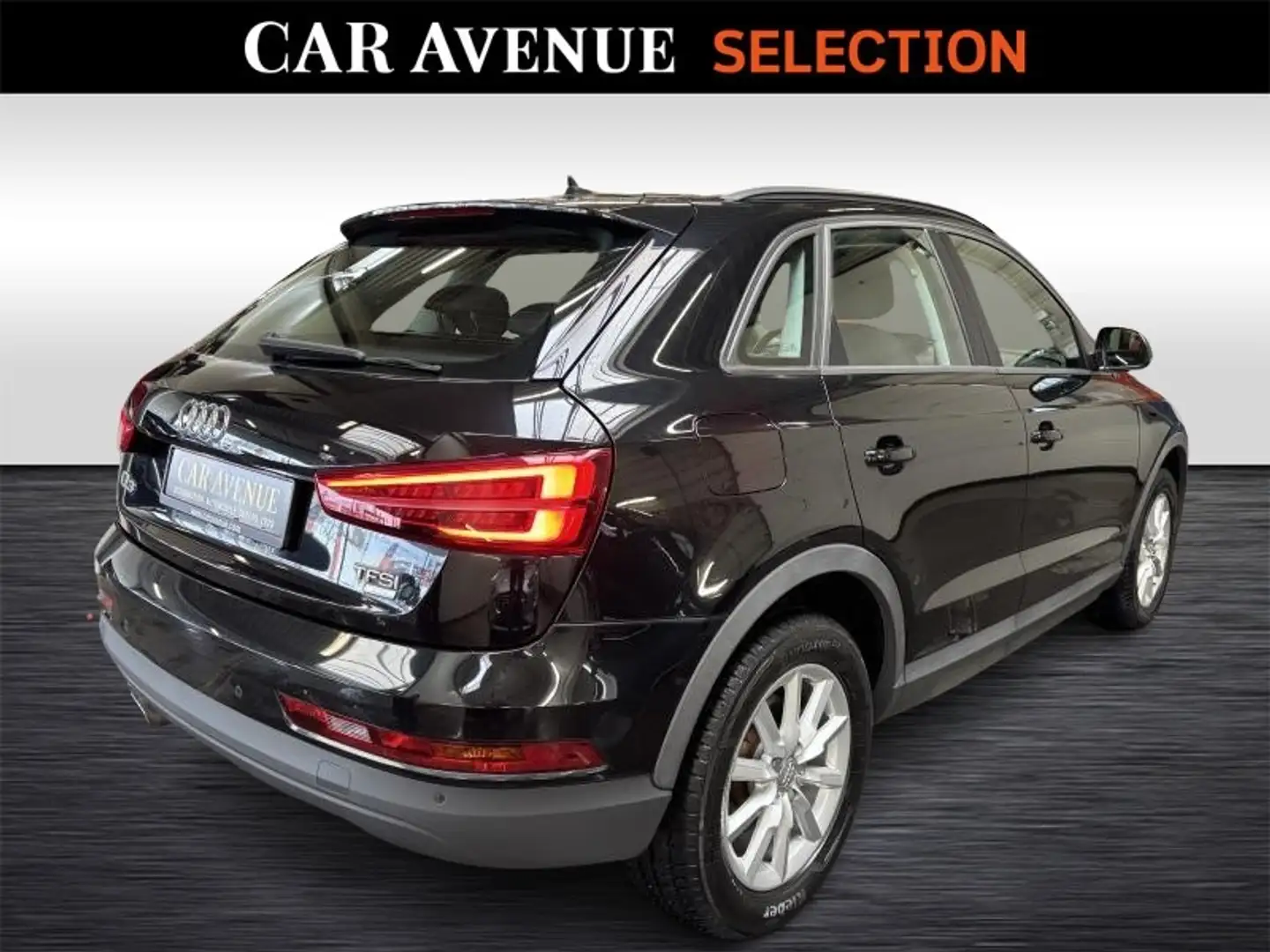 Audi Q3 TFSI Ultra Zwart - 2