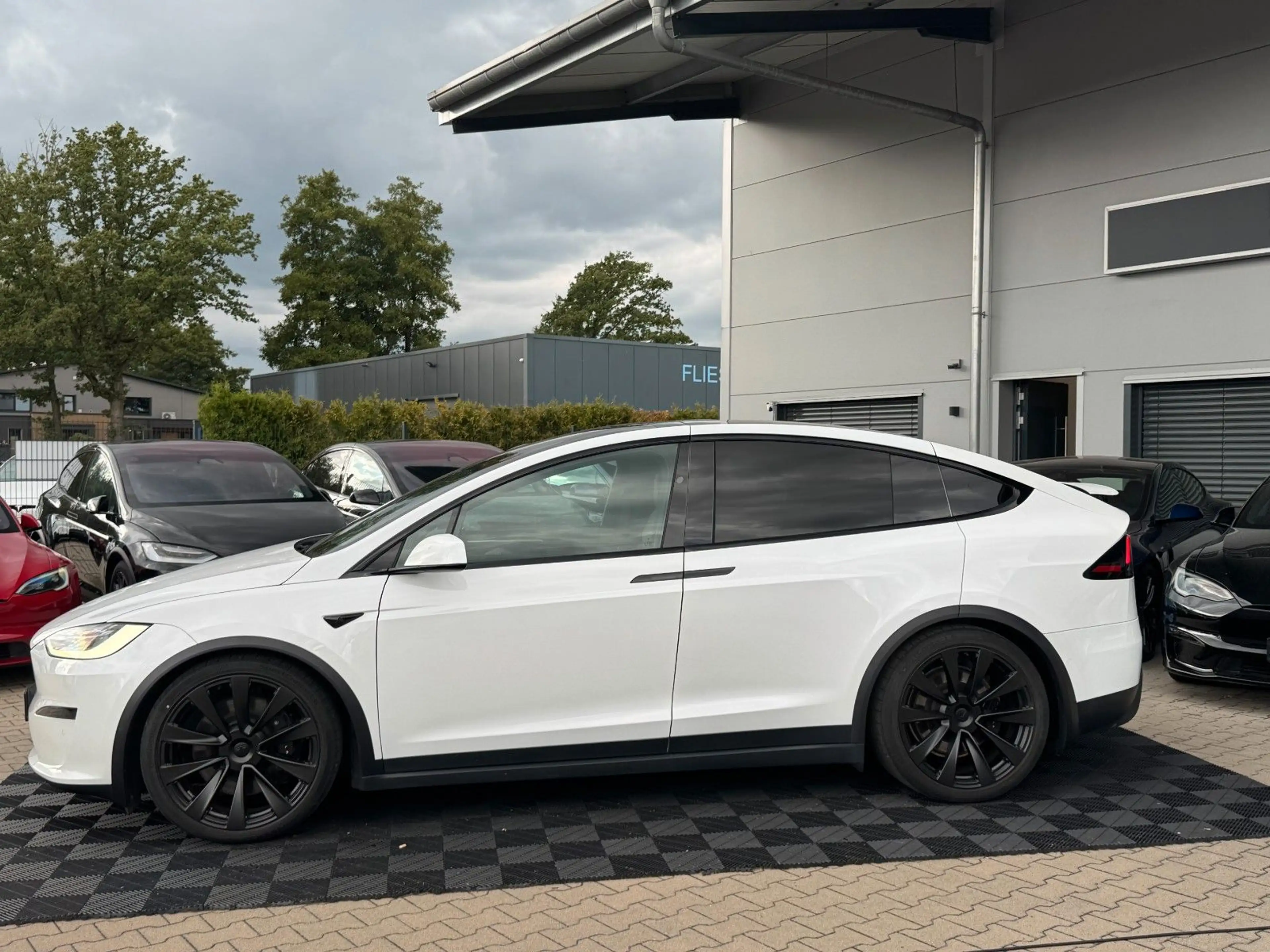 Tesla Model X MODEL X PLAID | FULL SELF DRIVE | 6SEAT | 22" — photo 13