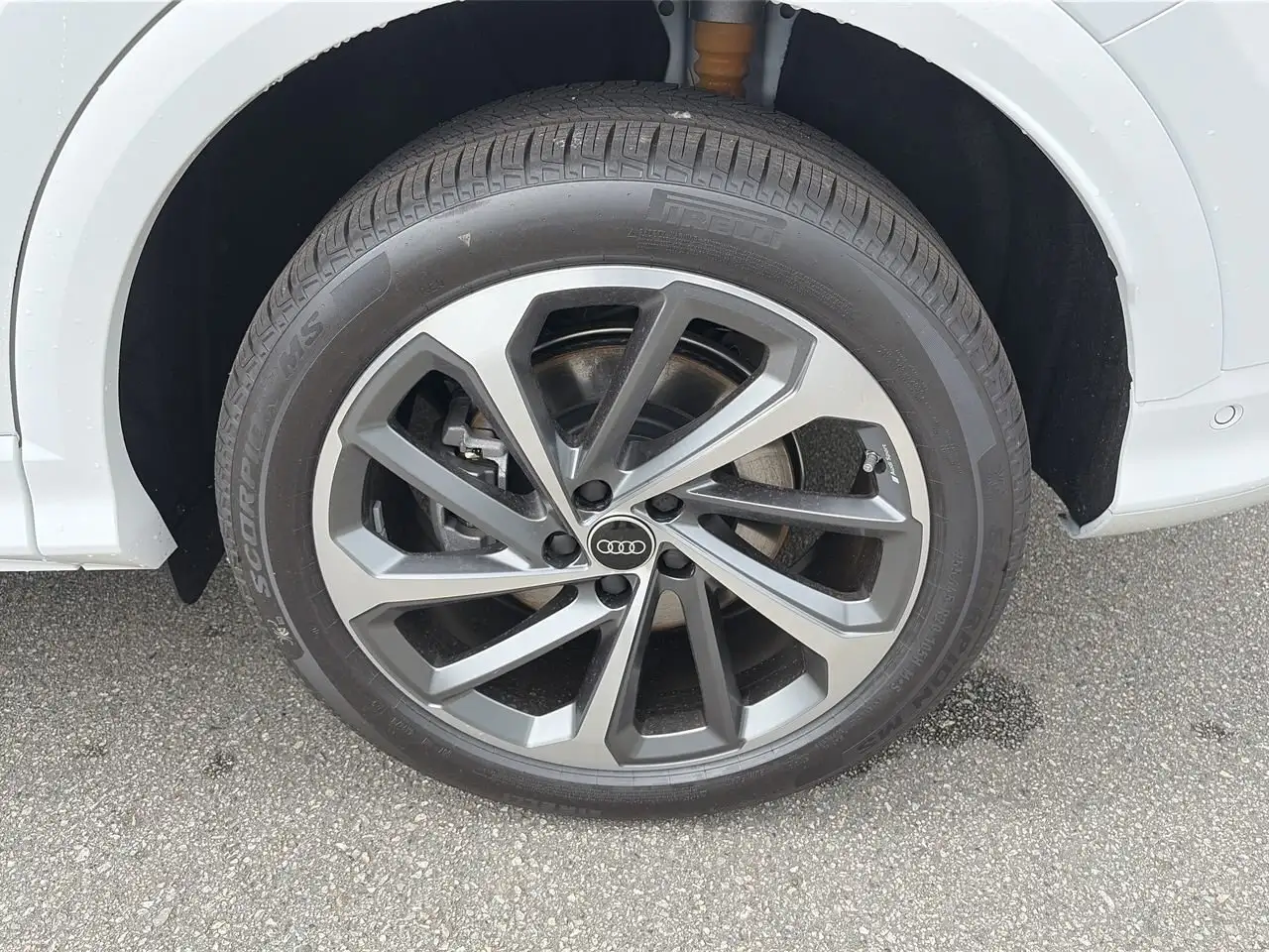 Audi Q5 снимка Audi Q5